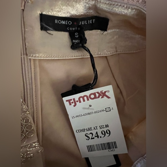 Womens small champagne color skirt, NWT! - Picture 2 of 5